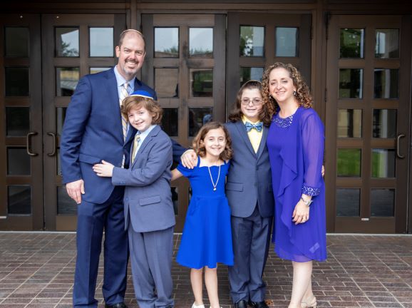 Leslie Hickey and familyA.jpg